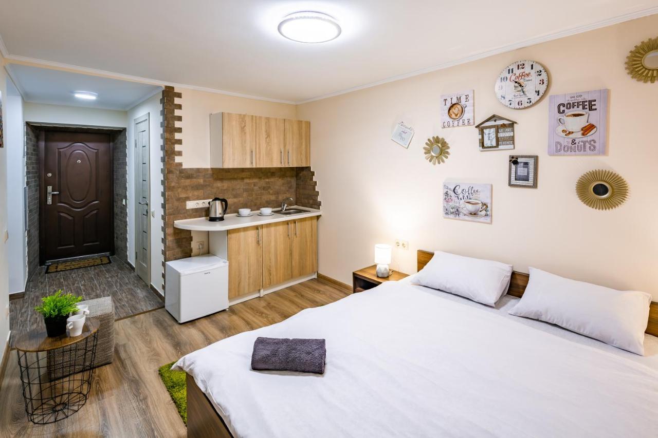 Romari Rynok Square 3 Apartamento Lviv Exterior foto